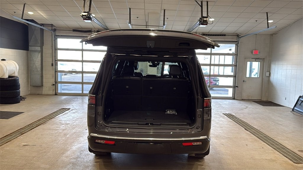 2022 Jeep Wagoneer Series III