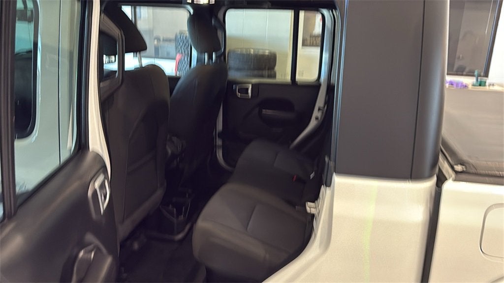 2021 Jeep Gladiator Willys