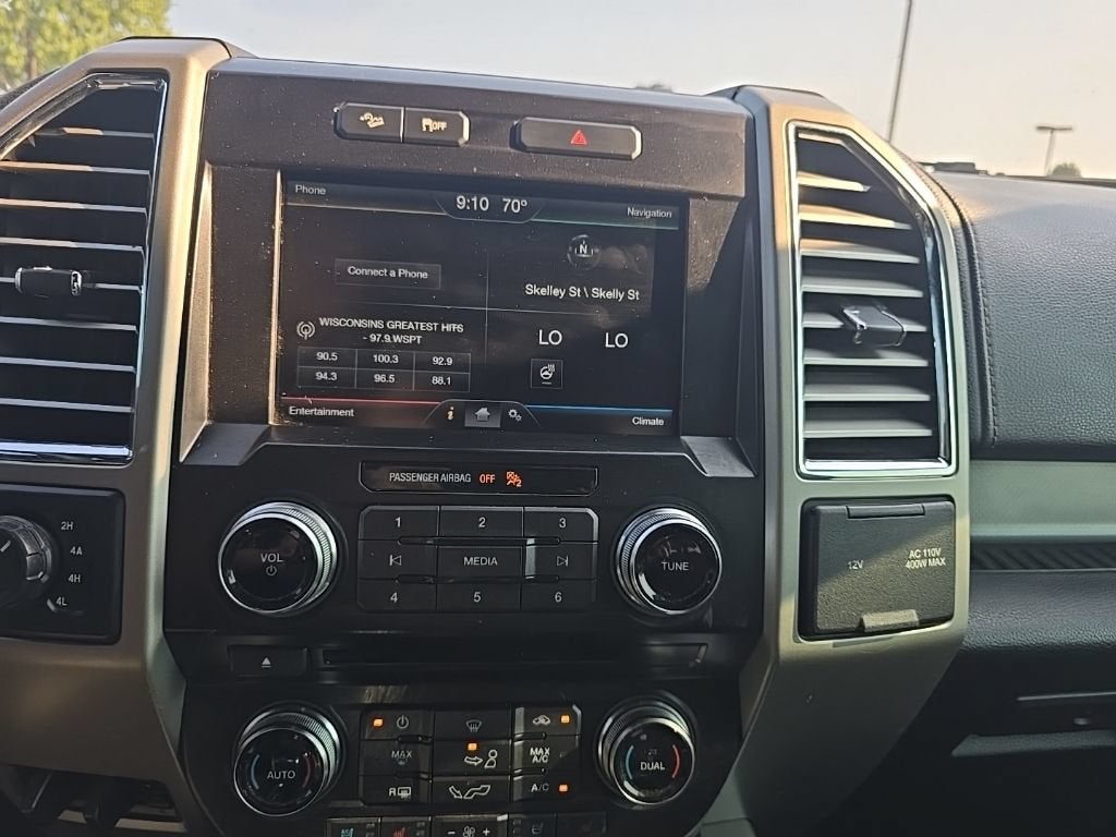 2015 Ford F-150 4WD SuperCrew 157" XLT w/HD Payload Pkg