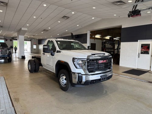 2026 GMC Sierra 3500 HD Chassis Cab Pro