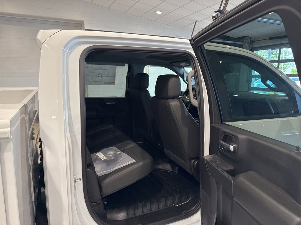 2025 GMC Sierra 3500 HD Chassis Cab Pro