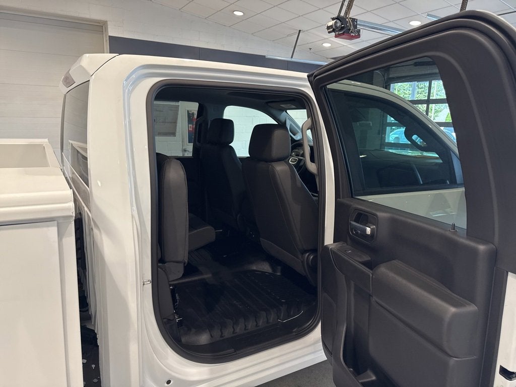 2025 GMC Sierra 3500 HD Chassis Cab Pro