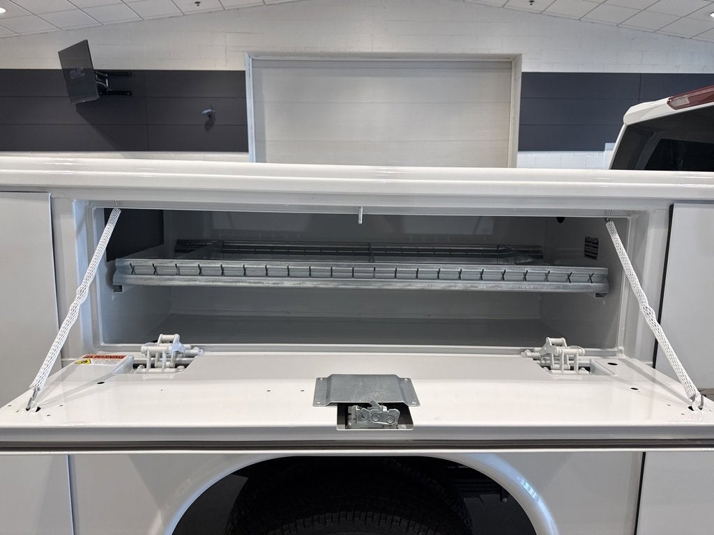 2025 GMC Sierra 3500 HD Chassis Cab Pro