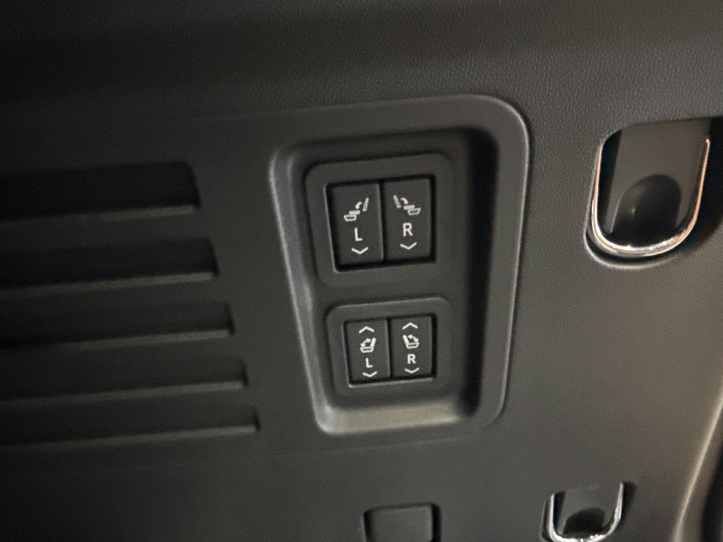 2027 GMC Acadia Denali Ultimate