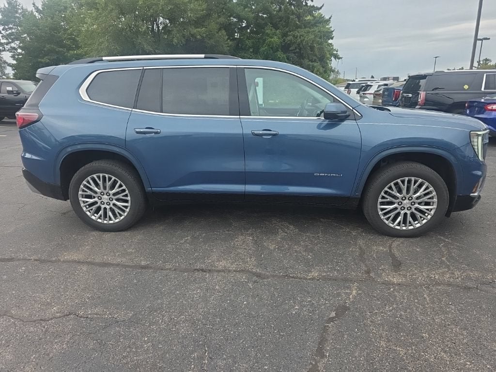 2024 GMC Acadia Denali