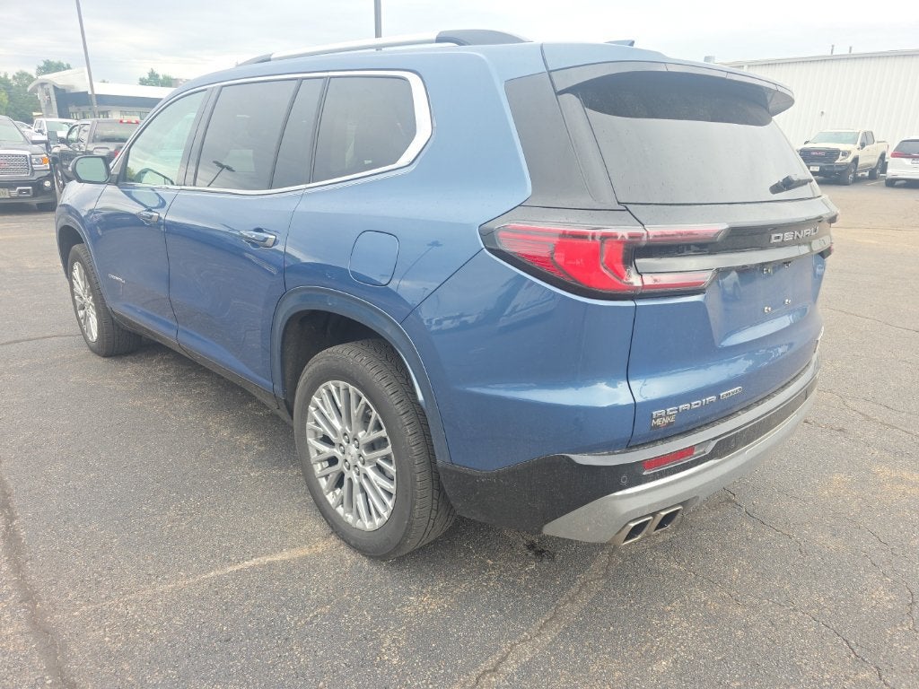 2024 GMC Acadia Denali