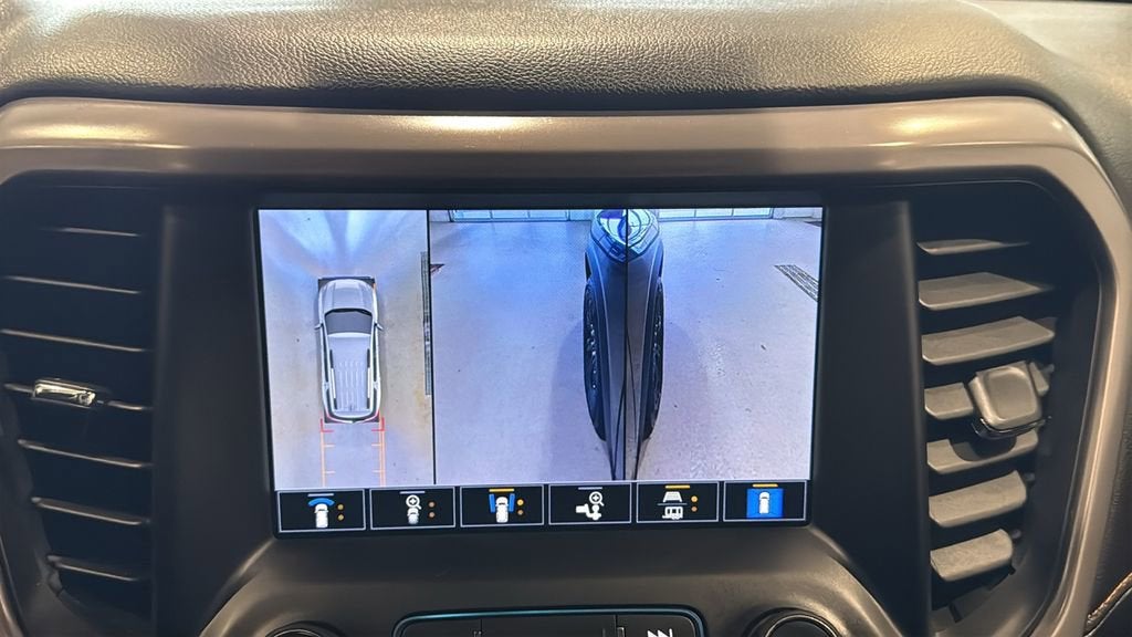 2023 GMC Acadia AT4