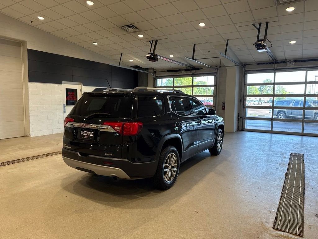 2017 GMC Acadia SLE