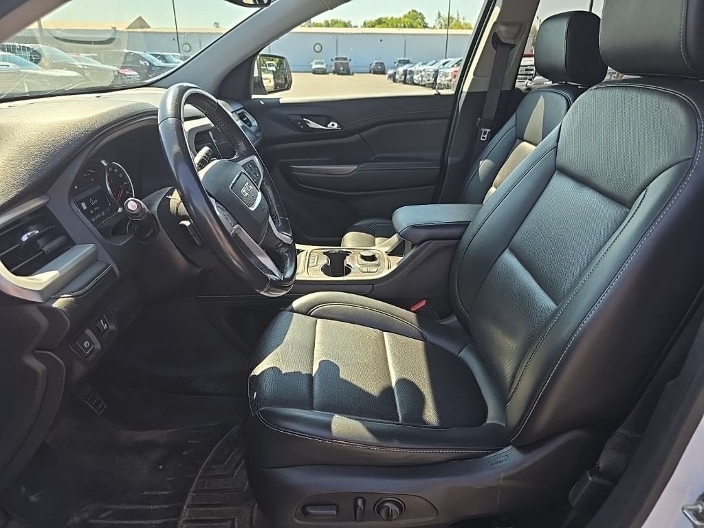 2021 GMC Acadia SLT