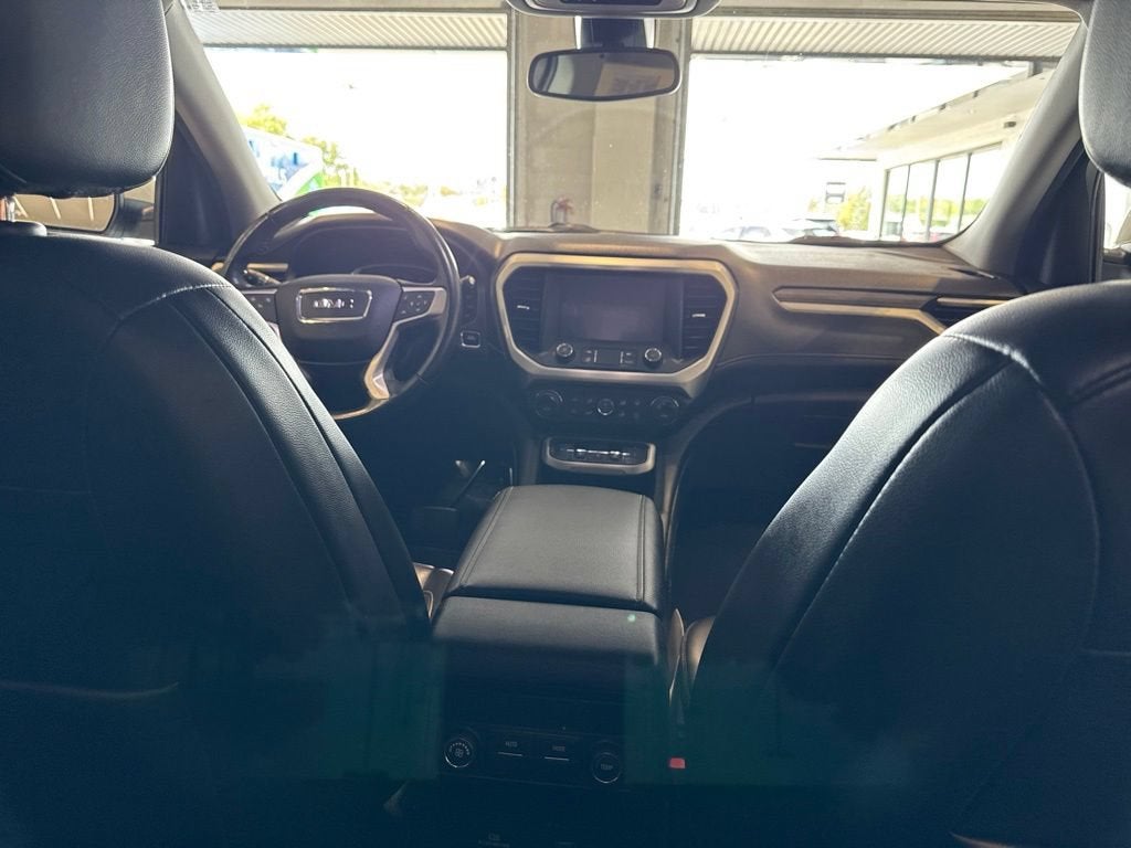 2021 GMC Acadia SLT