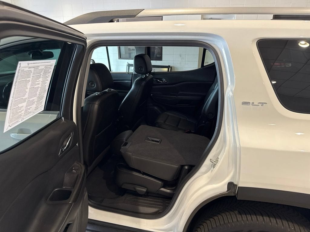 2021 GMC Acadia SLT