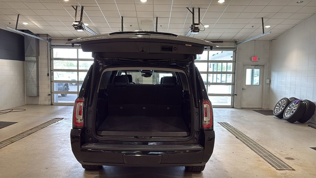 2017 GMC Yukon XL SLT