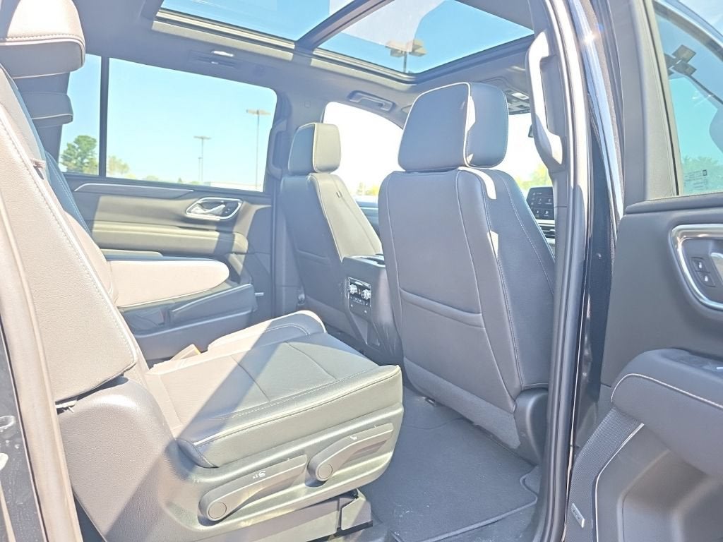 2023 GMC Yukon XL SLT