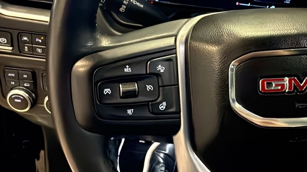 2022 GMC Yukon XL SLT
