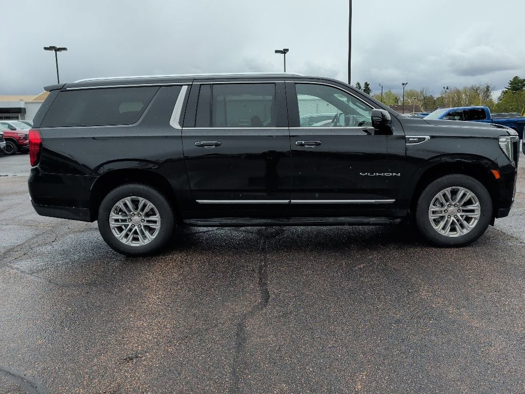 2022 GMC Yukon XL SLT