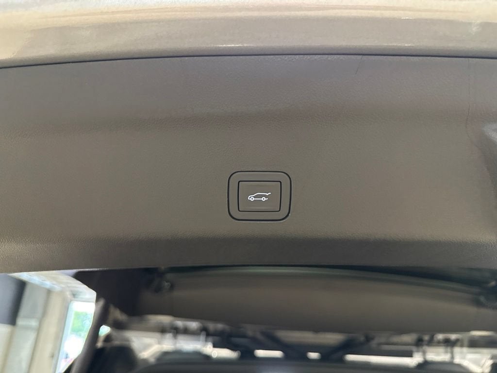 2026 GMC Yukon XL AT4 - Photo 17