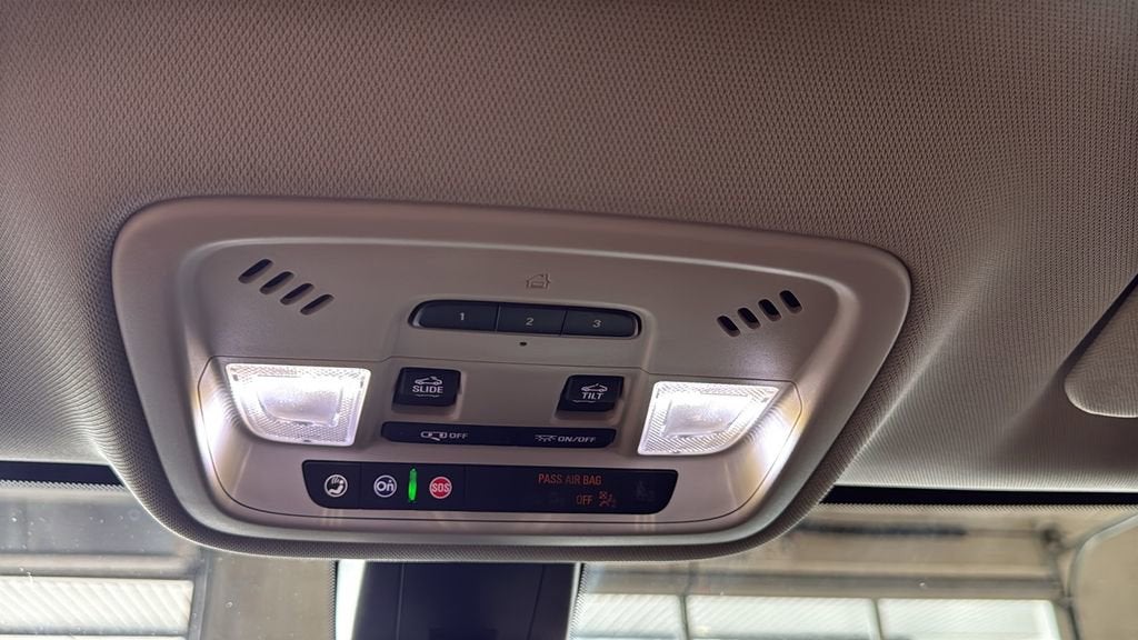 2021 Chevrolet Traverse Premier