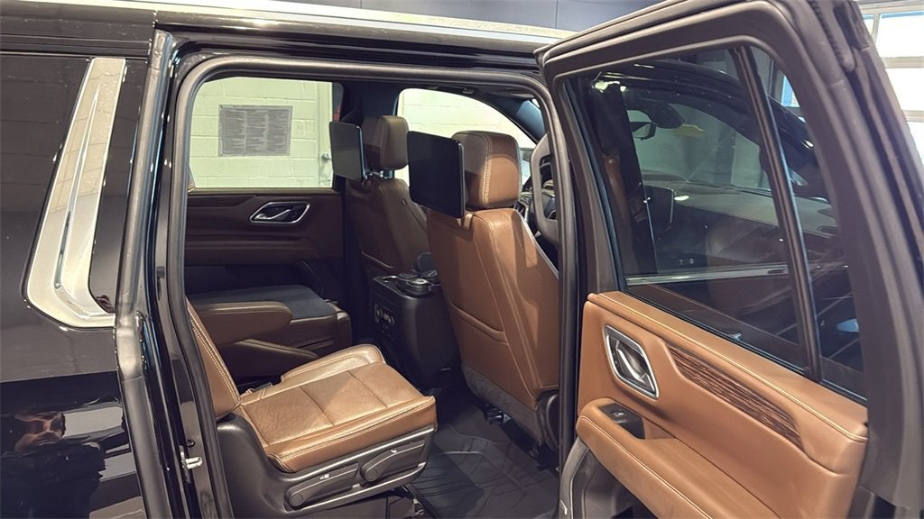 2022 Chevrolet Suburban High Country