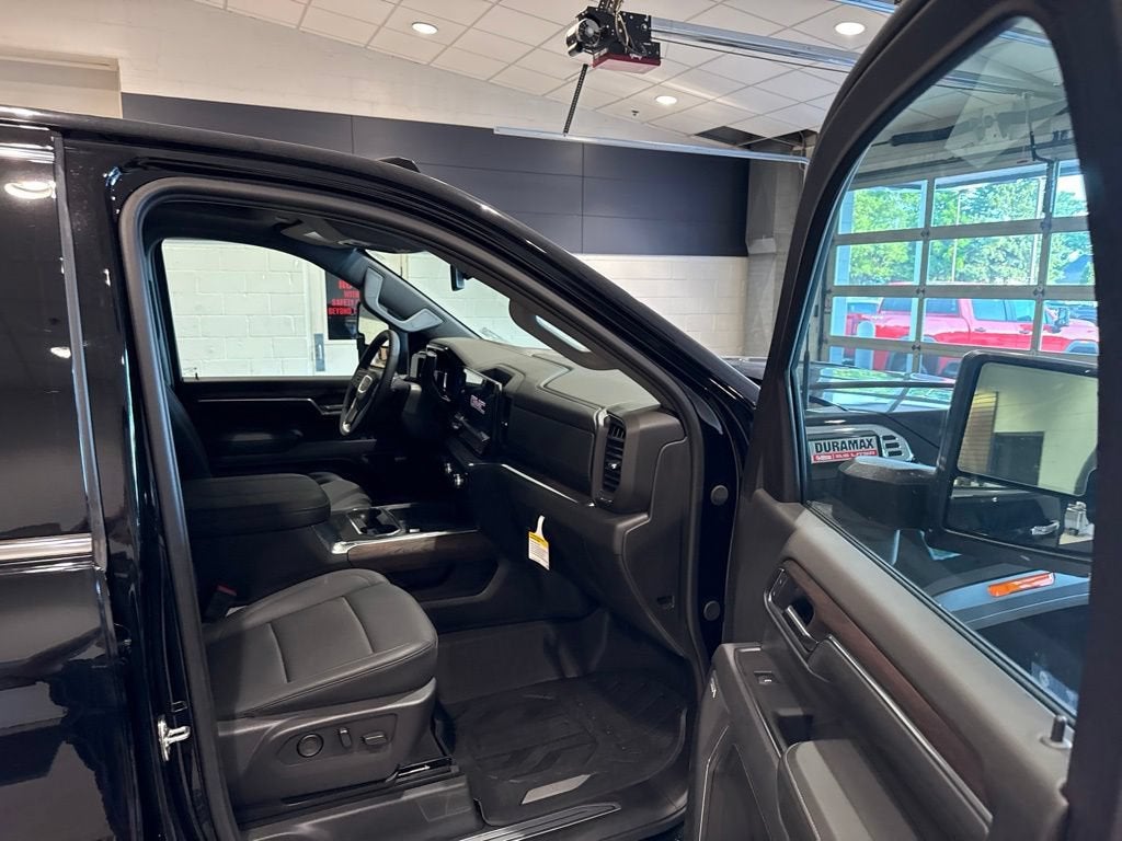 2025 GMC Sierra 2500 HD SLT