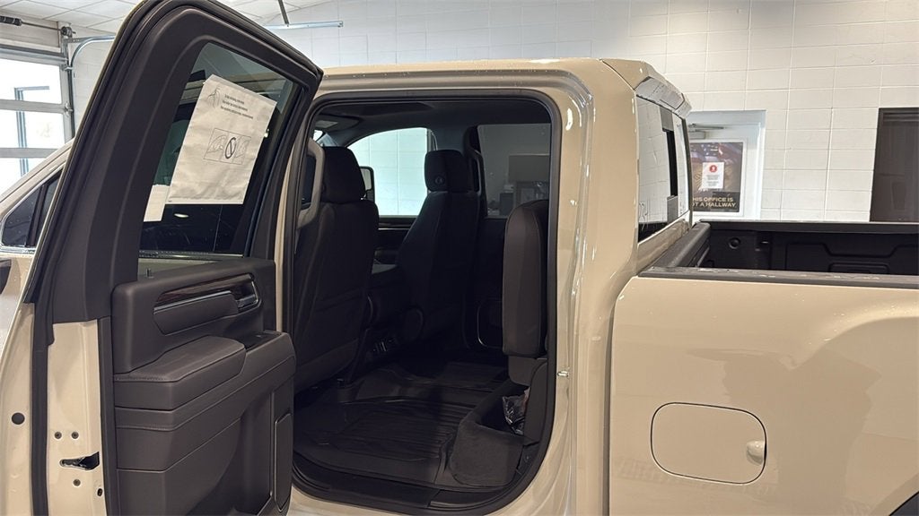 2026 GMC Sierra 3500 HD SLE