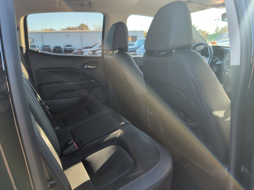 2022 GMC Canyon 4WD AT4 w/Leather