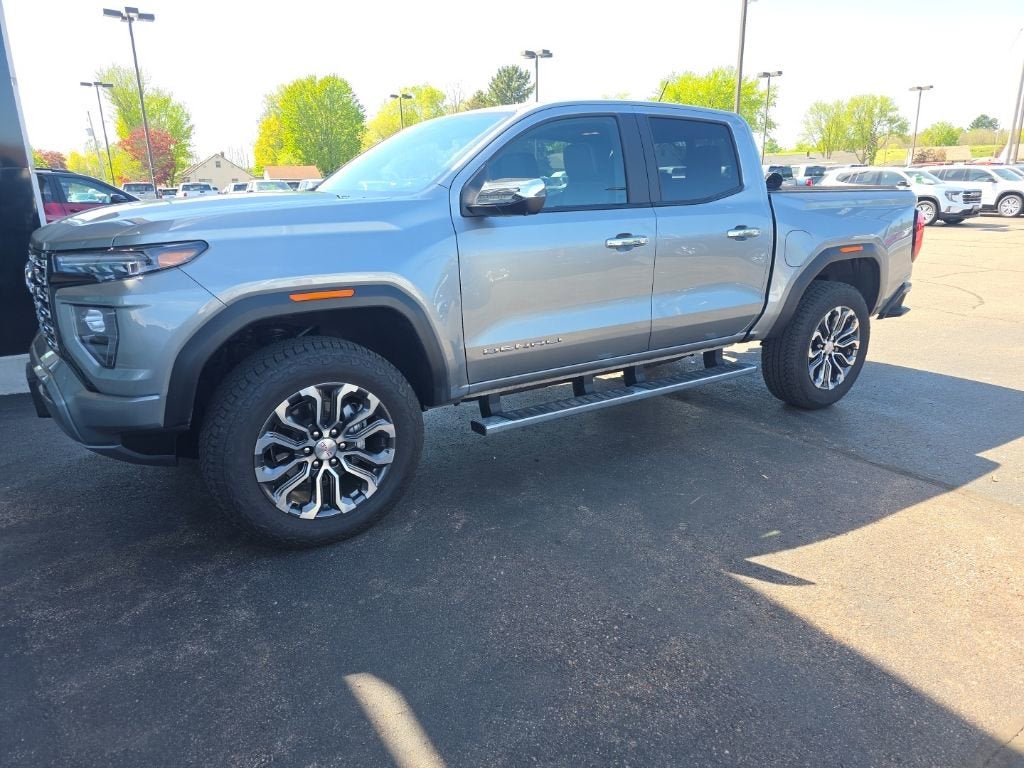 2026 GMC Canyon 4WD Denali Crew Cab Short Box's photo