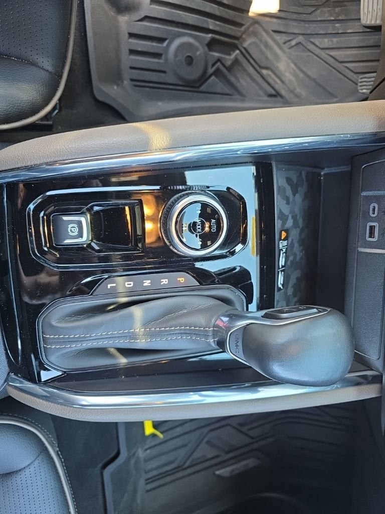 2023 GMC Canyon Denali