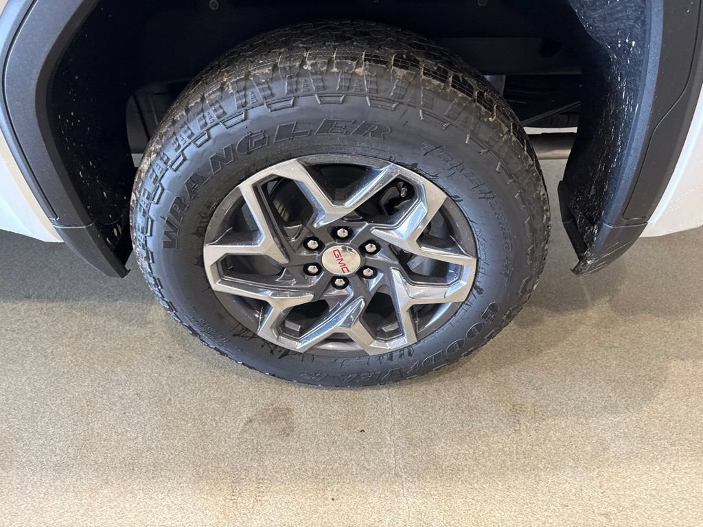 2026 GMC Sierra 1500 SLT - Photo 10