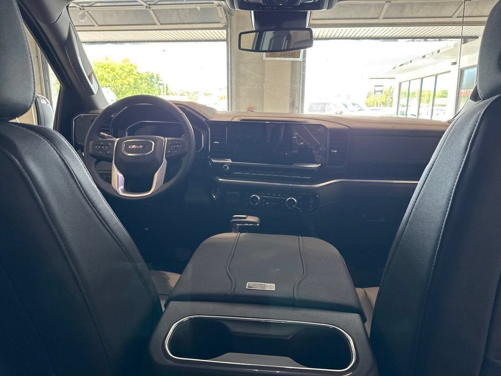 2026 GMC Sierra 1500 SLT - Photo 15