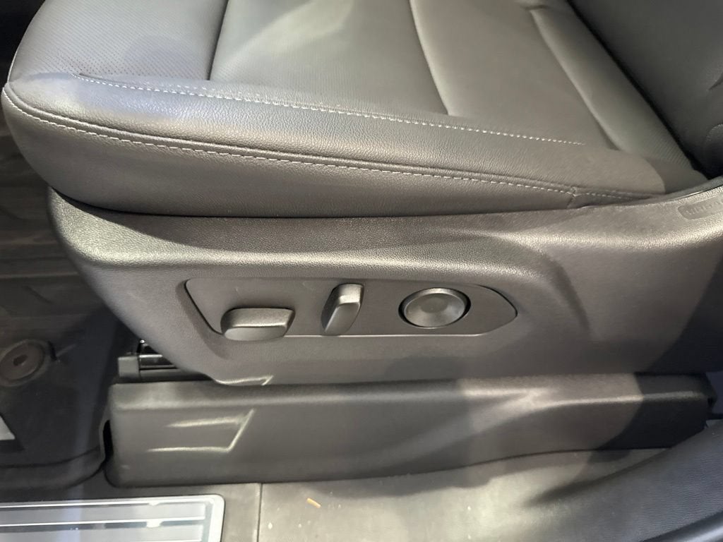 2026 GMC Sierra 1500 SLT - Photo 27