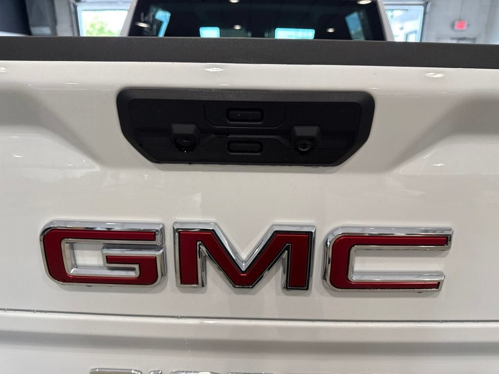 2026 GMC Sierra 1500 SLT - Photo 9