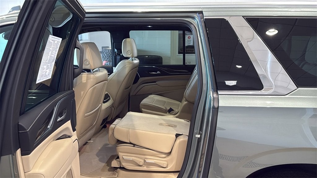 2023 Cadillac Escalade ESV Premium Luxury