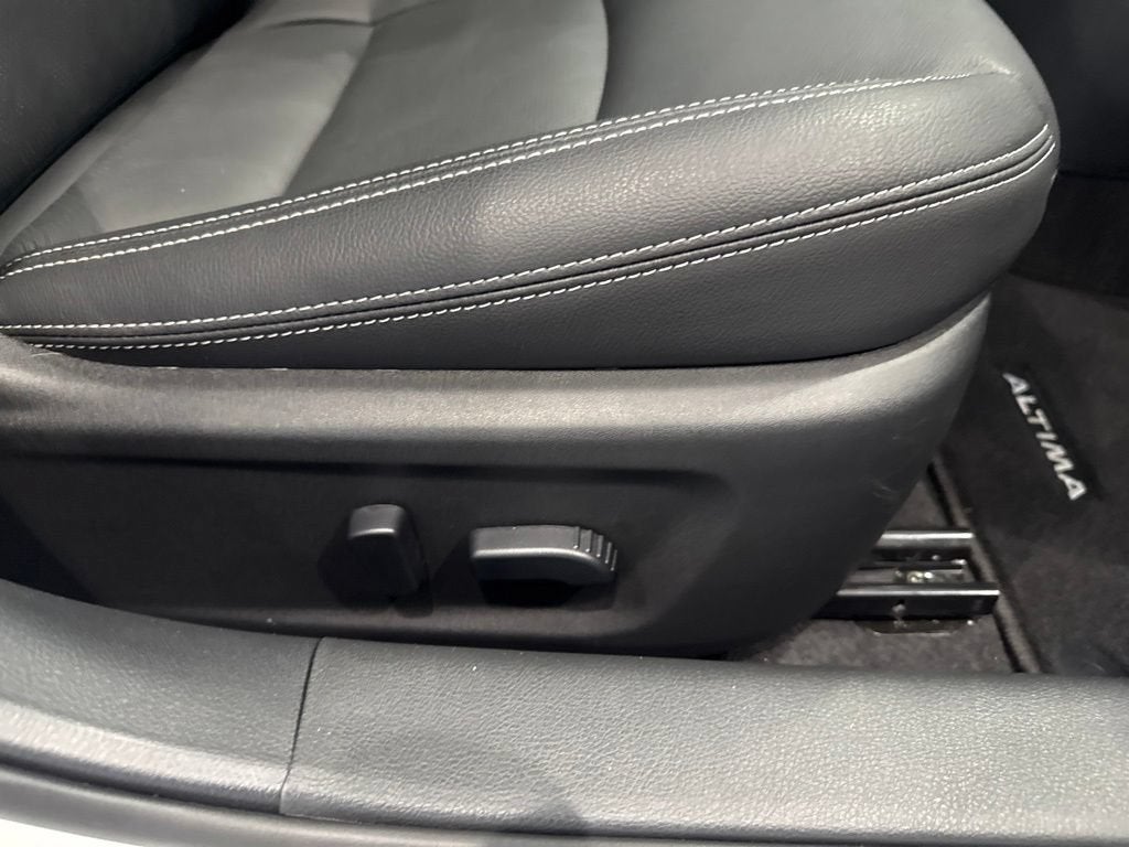 2025 Nissan Altima SL