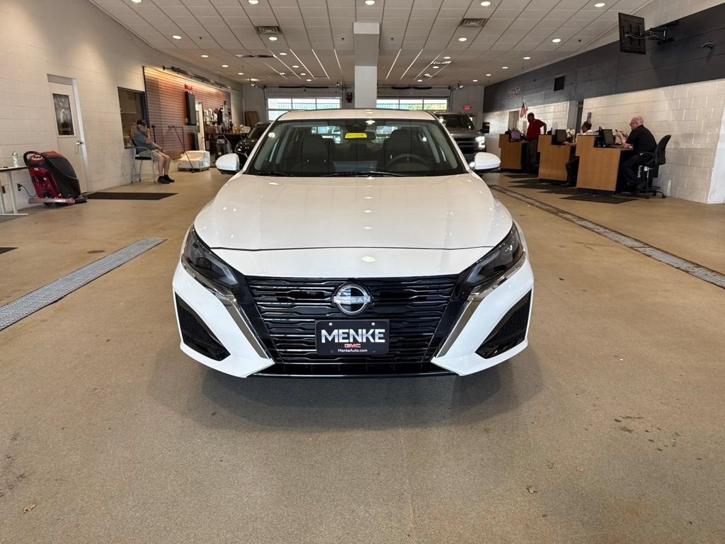 2025 Nissan Altima SL