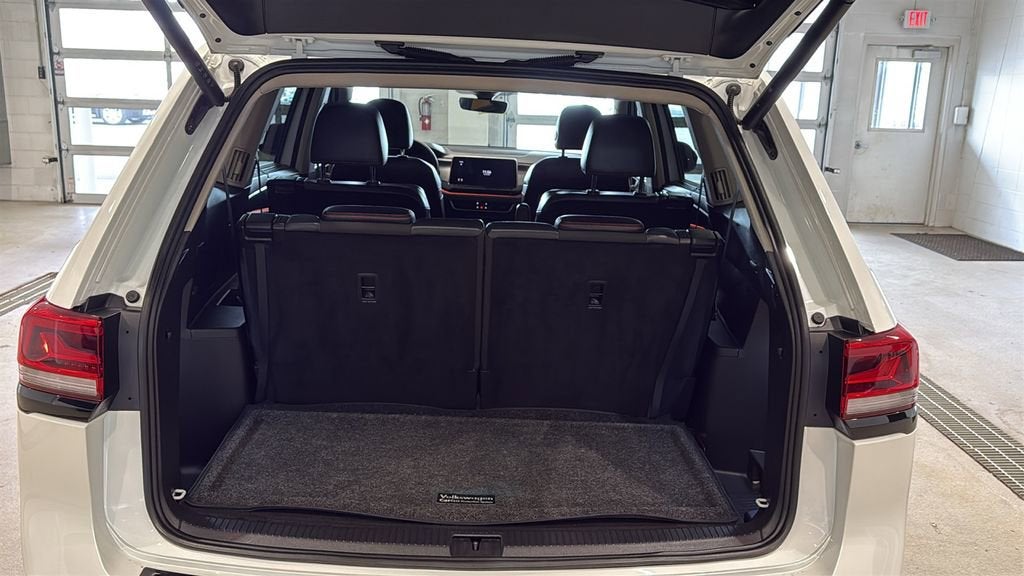 2024 Volkswagen Atlas 2.0T Peak Edition SEL