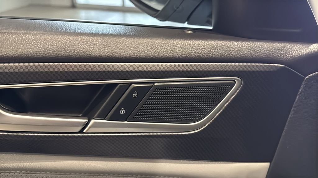 2024 Volkswagen Atlas 2.0T Peak Edition SEL