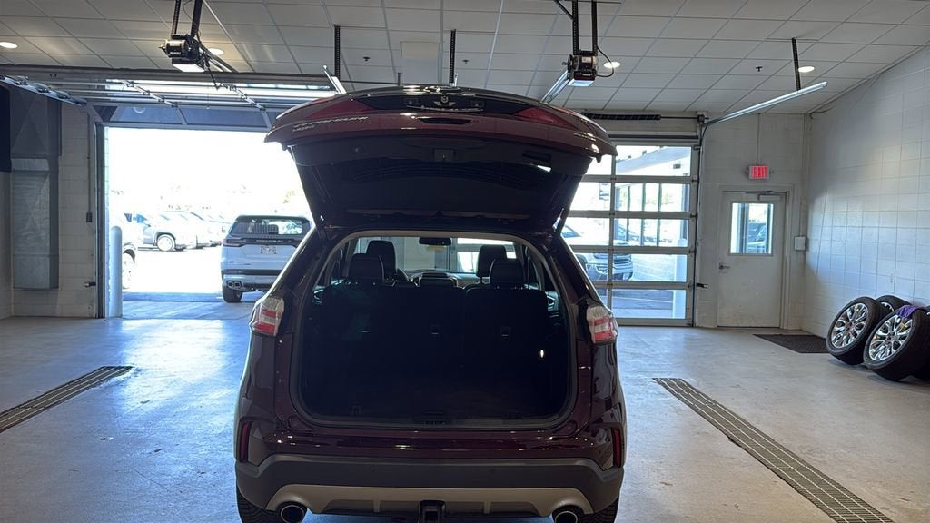 2022 Ford Edge Titanium