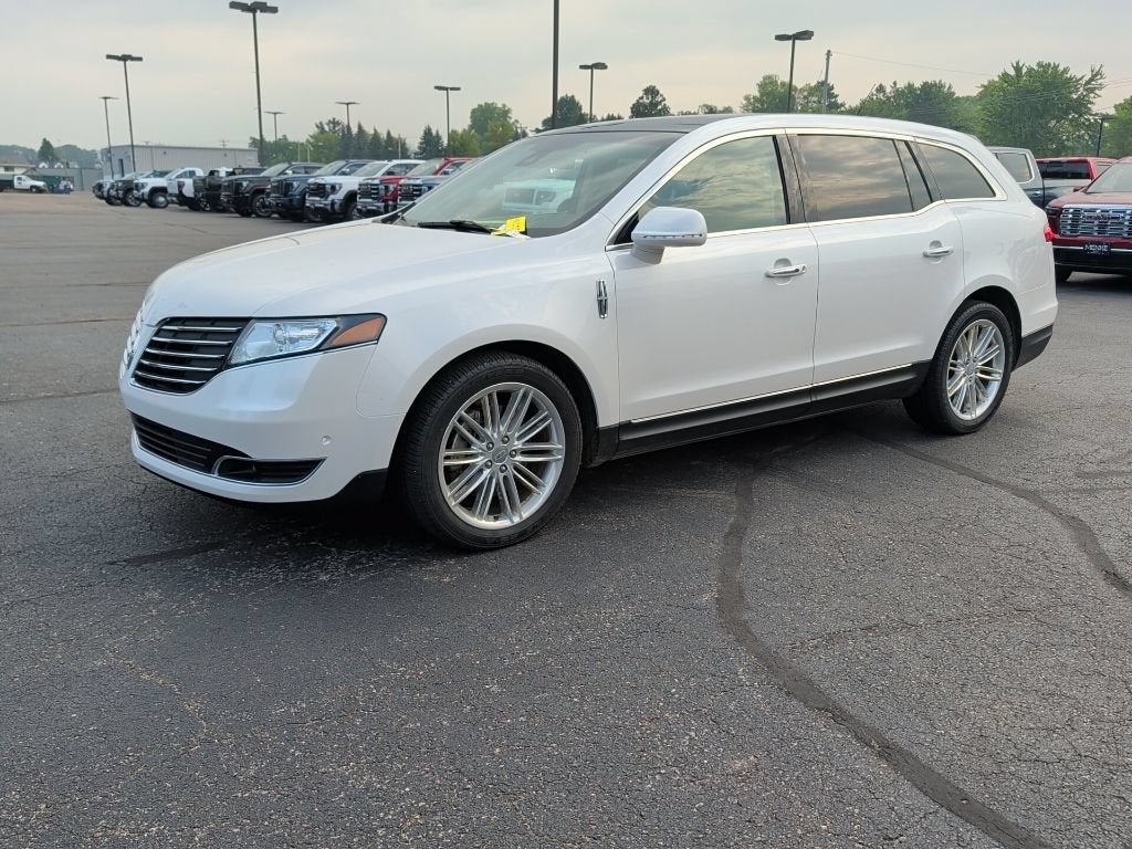 2018 Lincoln MKT Reserve