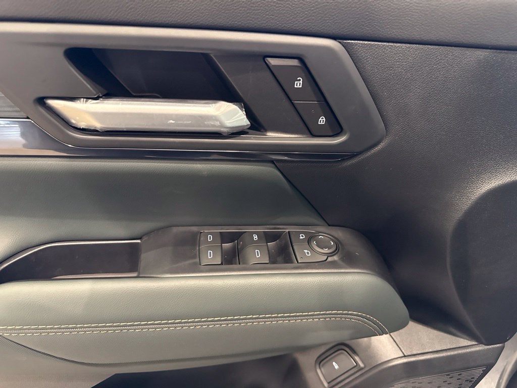 2027 GMC Terrain AT4 - Photo 25