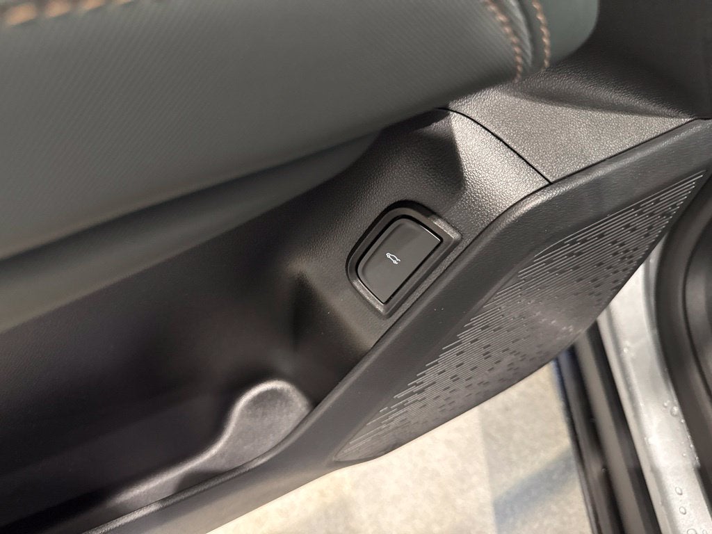 2027 GMC Terrain AT4 - Photo 26