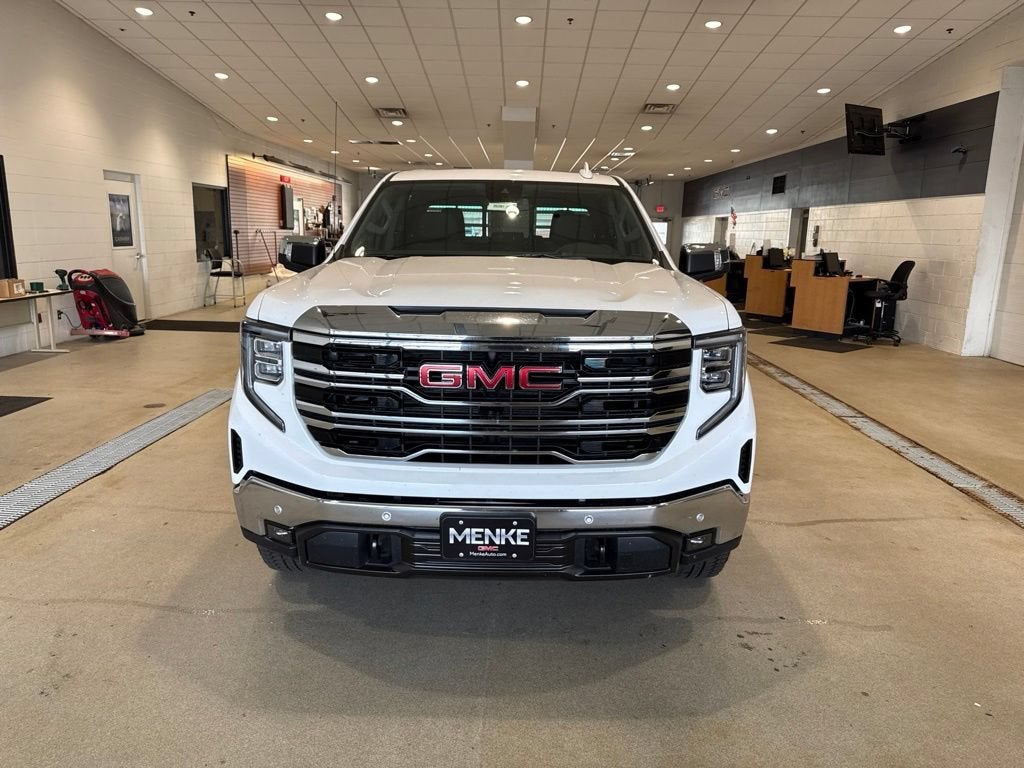 2026 GMC Sierra 1500 SLT - Photo 2