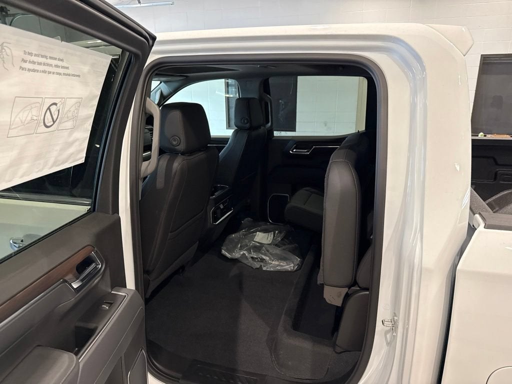 2026 GMC Sierra 1500 SLT - Photo 20