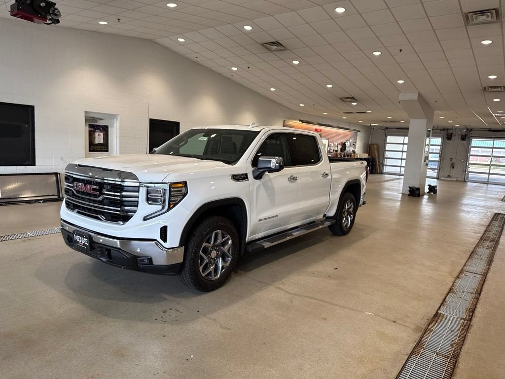 2026 GMC Sierra 1500 SLT - Photo 3