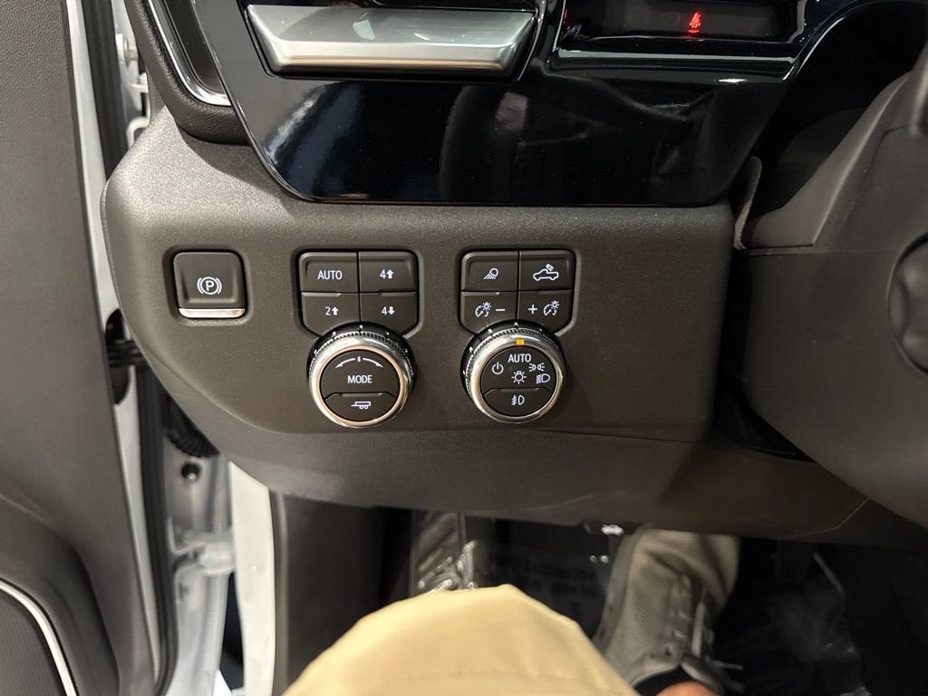 2026 GMC Sierra 1500 SLT - Photo 34