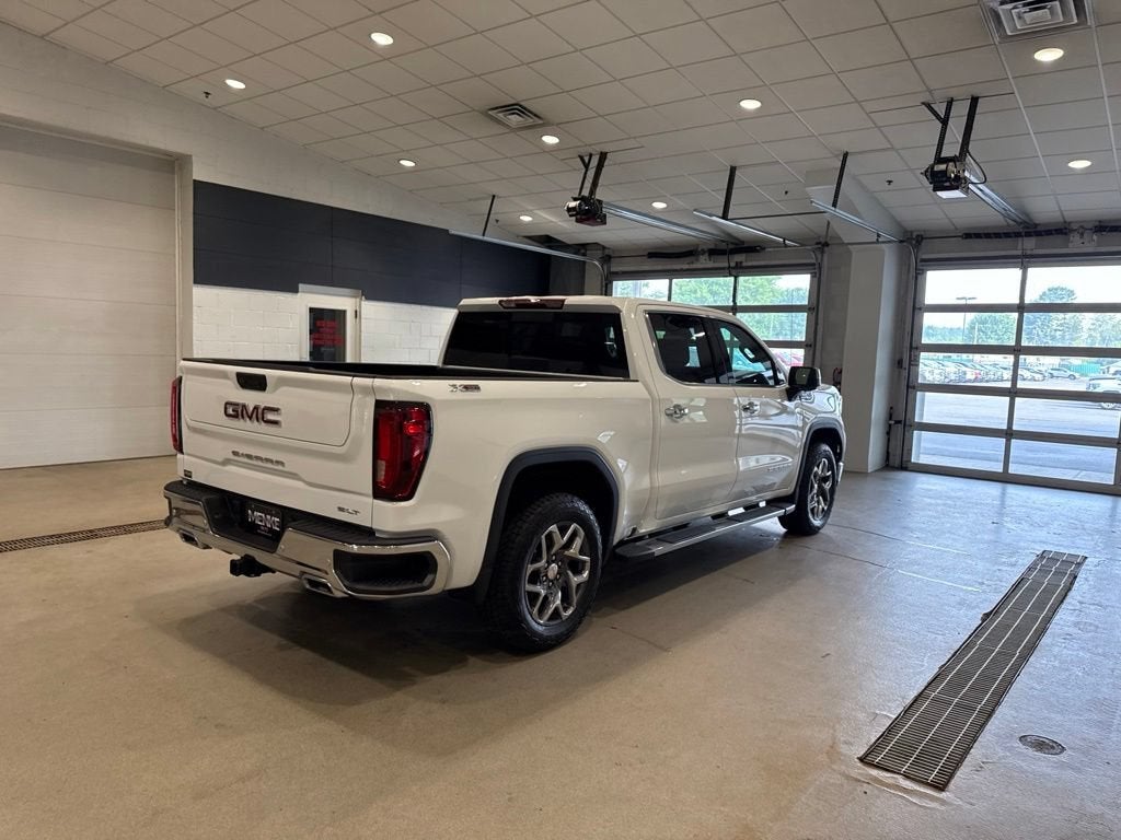 2026 GMC Sierra 1500 SLT - Photo 7