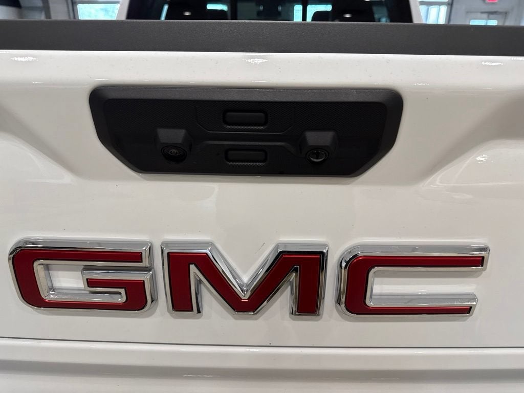 2026 GMC Sierra 1500 SLT - Photo 9