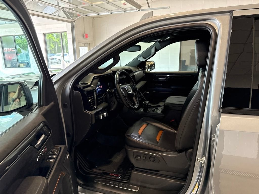 2025 GMC Sierra 1500 AT4