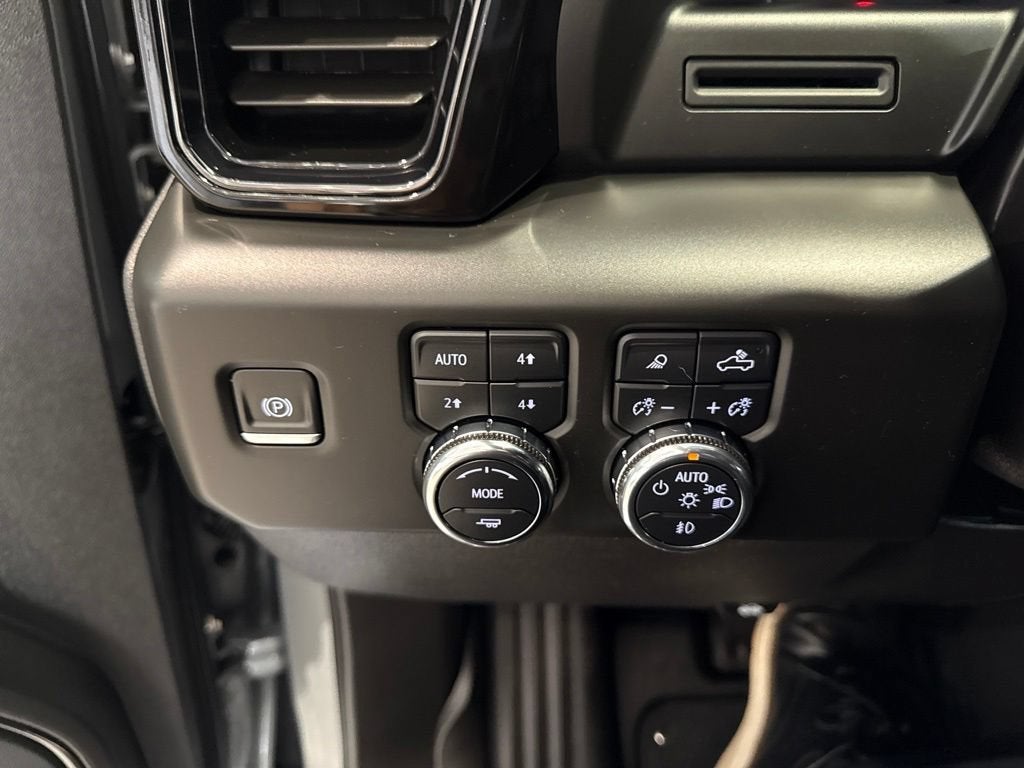 2025 GMC Sierra 1500 AT4