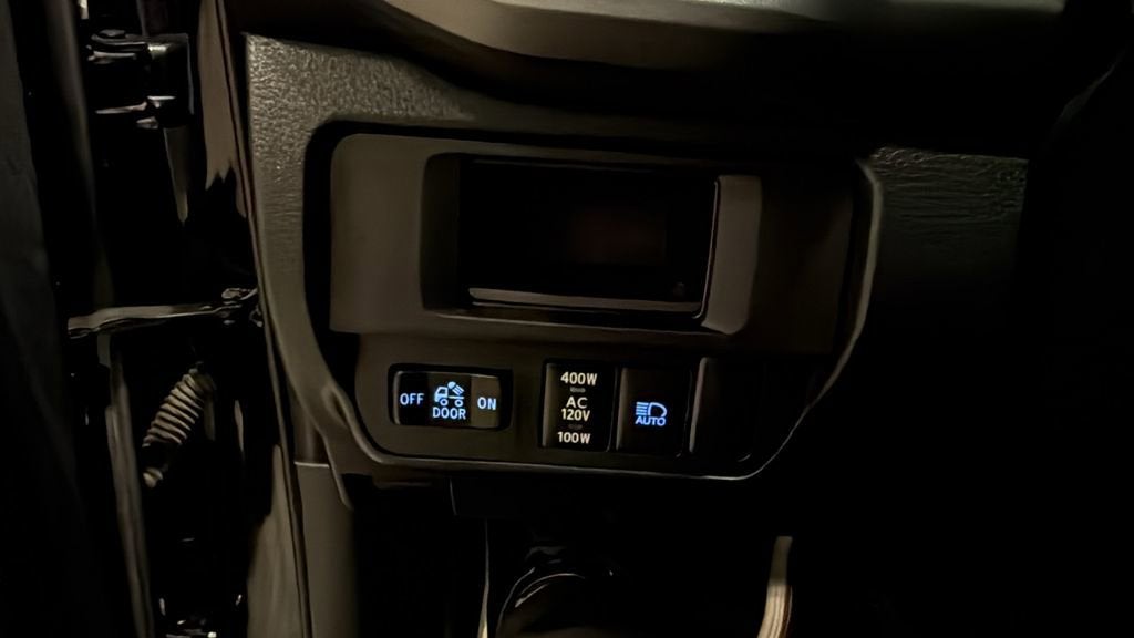 2018 Toyota Tacoma SR