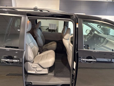2020 Toyota Sienna XLE